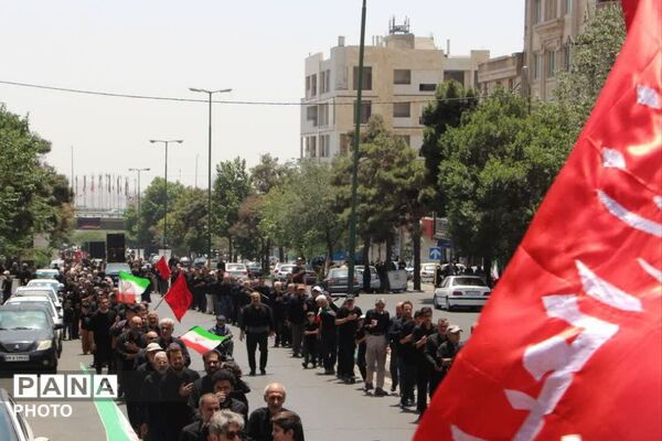 تهران در عاشورا یکپارچه سیاه‌پوش شد
