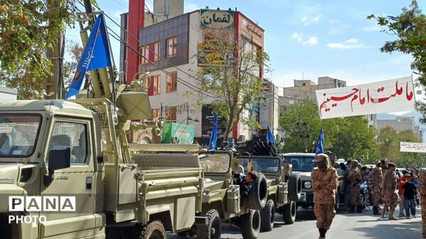 رزمایش ۵۰ هزار نفری جان فدایان انقلاب اسلامی ایران در شهر اراک