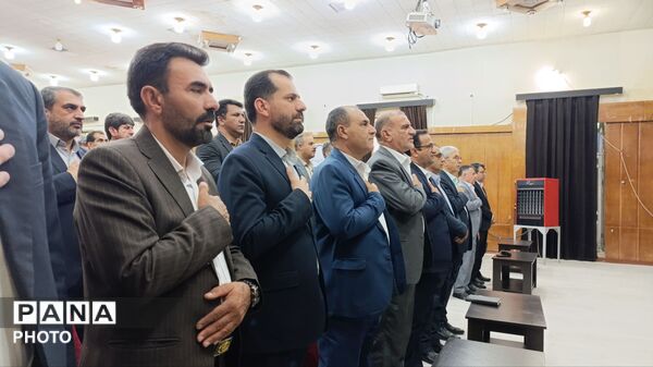 آیین صبحگاهی کارکنان اداری آموزش و پرورش کهگیلویه و بویراحمد با حضور مشاور وزیر