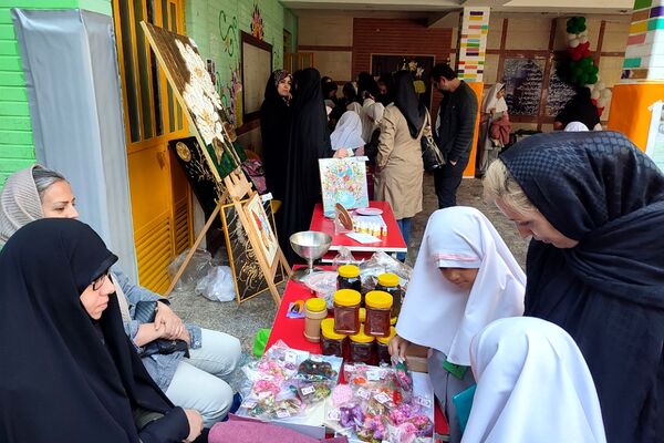 برگزاری «پویش مهربانی» در مدارس ناحیه 2 شهرری 