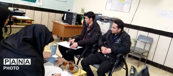 بازدید کارشناس بهداشت از دبیرستان مادر مهربان خلیل آباد