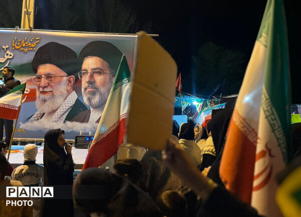 برگزاری مراسم بزرگداشت قائد امت در خاتم