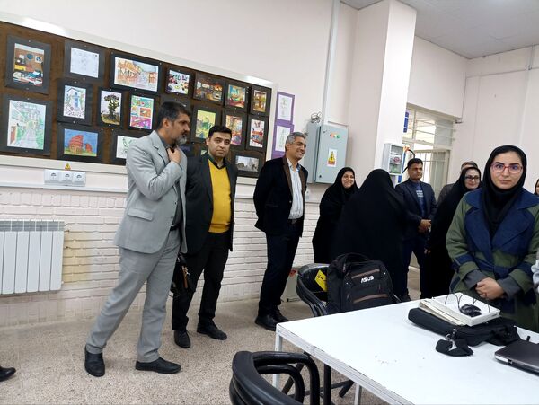 بازدید کارشناسان فحک از هنرستان فلسطین