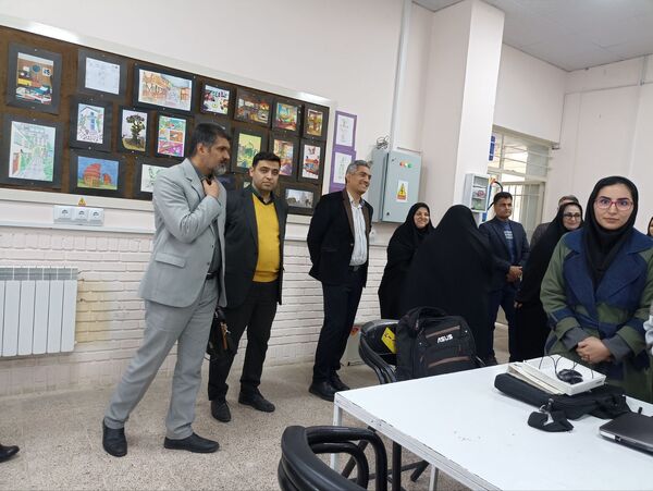 بازدید کارشناسان فحک از هنرستان فلسطین