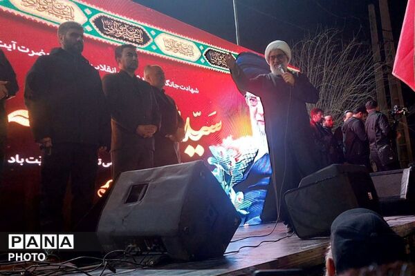 راهپیمایی بزرگ مردم ولایتمدار ورامین بر علیه آمریکا و اسرائیل جنایتکار برای خون خواهی رهبر معظم انقلاب اسلامی
