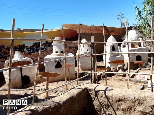 برپایی نمایشگاه «غنچه‌های خونین» در باقرآباد قم