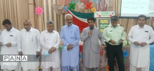 برگزاری مراسم محوری زنگ بهداشت روان در شهرستان سیب و سوران