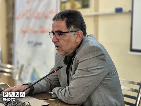 کارگاه آموزشی رابطین طرح ملی دانش‌آموزی نجات «دانا» در تویسرکان