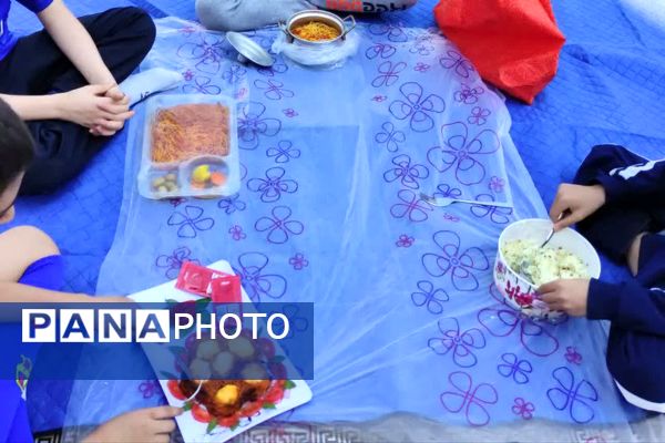  ناهار وحدت موج همدلی و صمیمیت