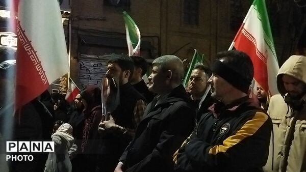 از پیر تا کودک برای حفظ وطن آمدند-۲