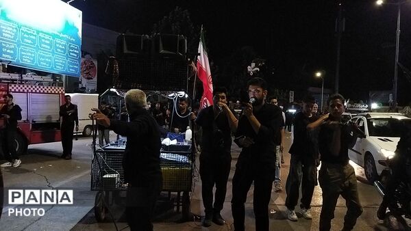 گذری بر فعالیت هیئت جوانان امام موسی بن جعفر (ع) در شب عاشورا 