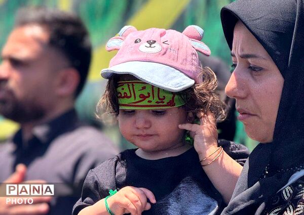طنین نوای «لبیک یا حسین» در جای‌جای قروه