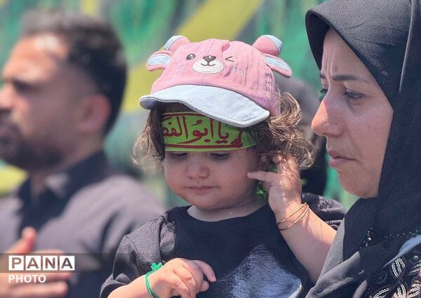 طنین نوای «لبیک یا حسین» در جای‌جای قروه