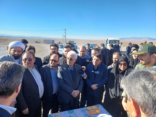 بازدید استاندار و همراهان از کاروانسرای رباط قلی جاجرم