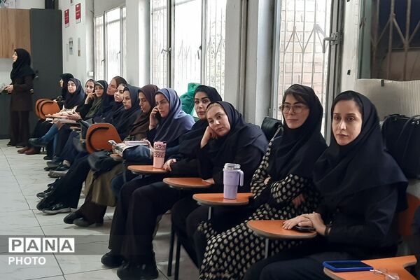 کنگره ۳۰۰۰ شهید شهرستان ری در هنرستان سالور