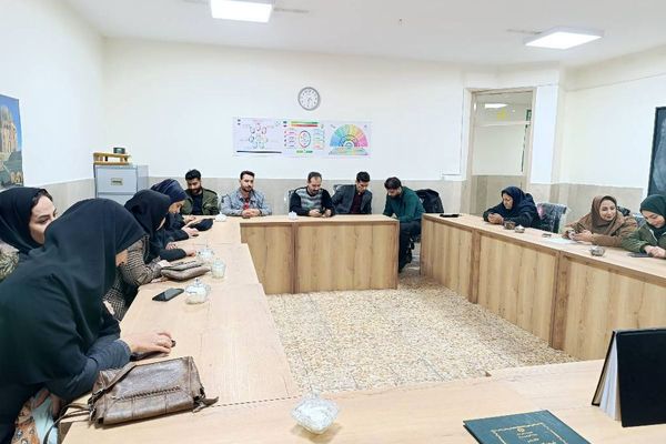 برگزاری جلسه نماد با محوریت حمایت و پیشگیری در مدرسه شهید رجایی