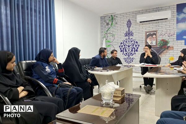 هم اندیشی معاون پرورشی و شورای دانش‌آموزی شهرستان ملارد