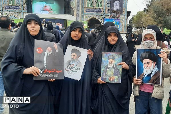 تجدید عهد و پیمان فرهنگیان و مردم چهاردانگه با رهبر و آرمان های انقلاب