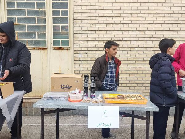 برپایی بازارچه دانش‌آموزی به‌مناسبت عید مبعث 