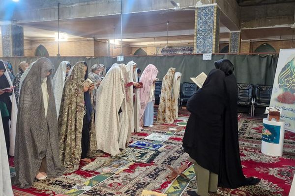 فشافویه میزبان خلوت عاشقانه دانش آموزان در نخستین روز اعتکاف همزمان با ولادت حضرت علی (ع)