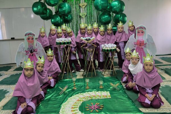 جشن قرآن پایه اول در دبستان دخترانه امام هادی (ع)