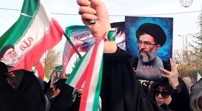تجمع دختران ایران با عنوان «با ایران دخت» به مناسبت ولادت حضرت معصومه ( س ) در آذرشهر