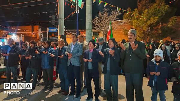 قرائت دعای توسل برای پیروزی رزمندگان جبهه مقاومت در موج سی و نهم حماسه شهرستان مارگون