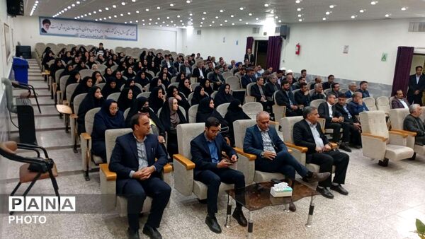 اجلاسیه مدیران مدارس شهرستان خلیل آباد