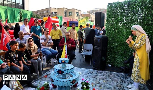  محفل شاعران آیینی در غرفه فرهنگسرای خاوران در مهمانی ۱۰ کیلومتری غدیر