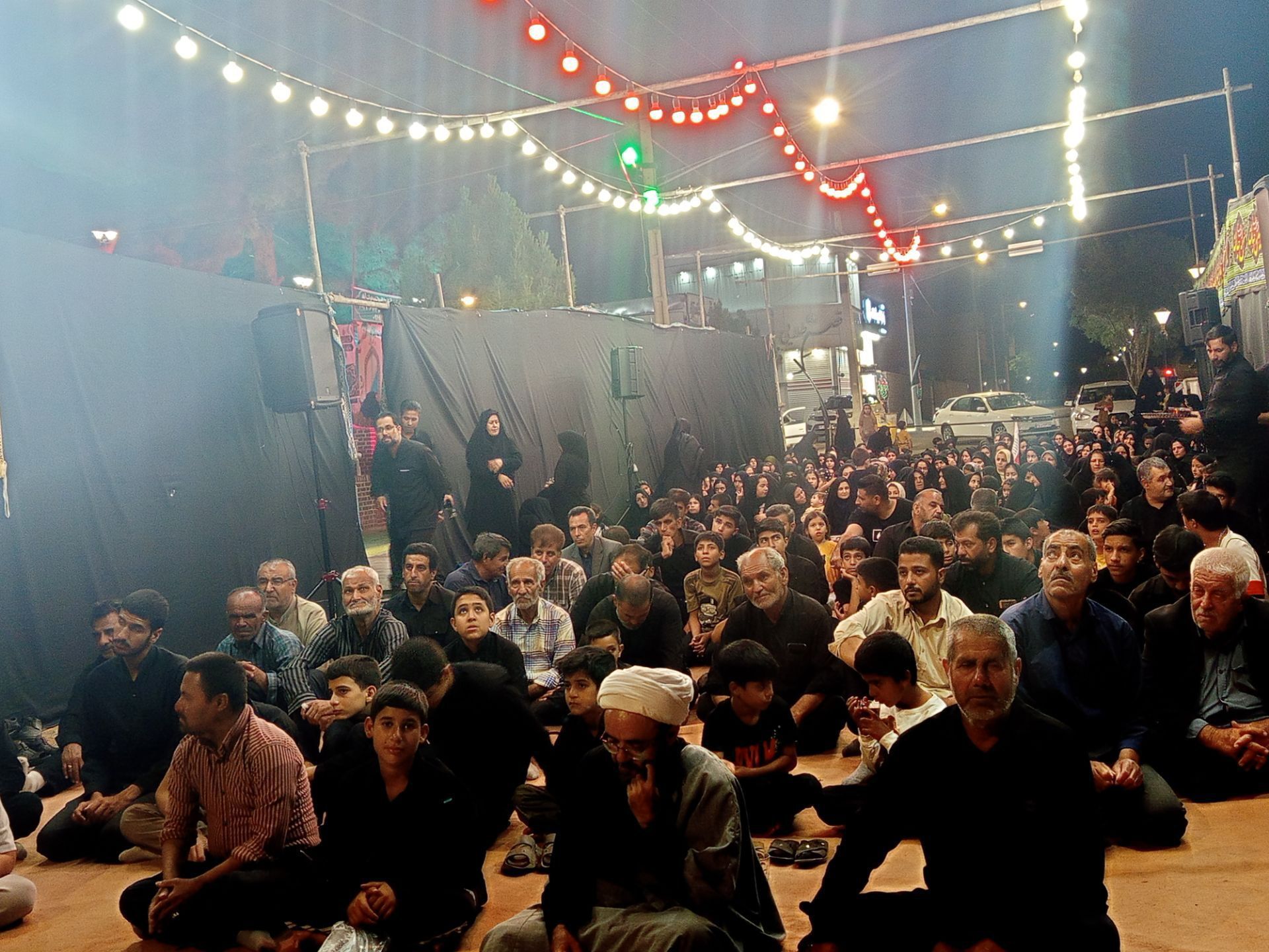 میدان نجفیه؛ کانونِ جوشانِ عشق و میثاقِ حسینی در زاوه
