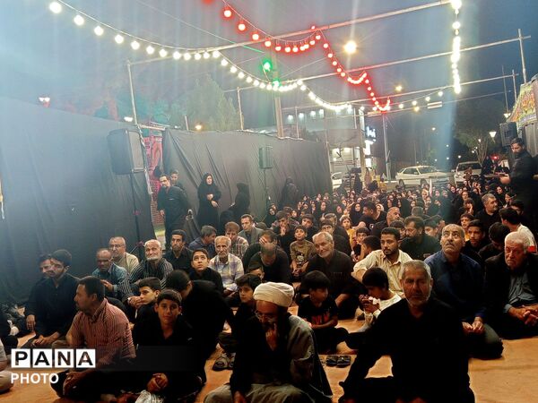 میدان نجفیه؛ کانونِ جوشانِ عشق و میثاقِ حسینی در زاوه