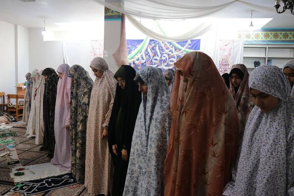 روایتی از آرامش؛ اعتکاف رجبیه دختران نوجوان مسجد امیرالمؤمنین(ع)