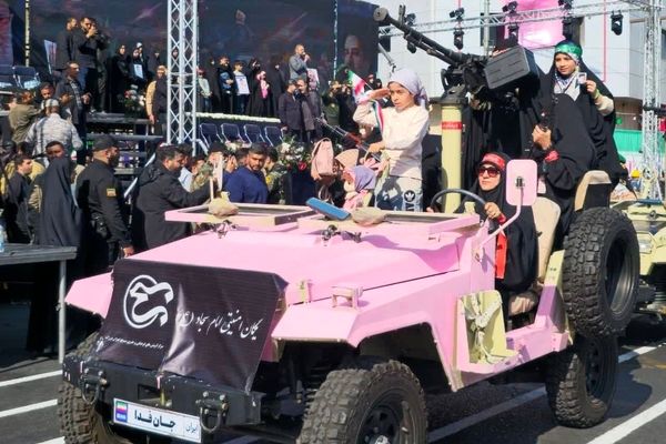 دختران جان فداى ایران؛ صف اول دفاع، نماد اتحاد و امید