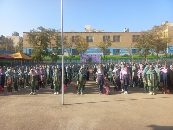 مراسم روز اول مهر و به صدا درآوردن زنگ مهر و مقاومت و ایثار