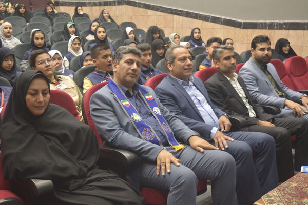 تجلیل از خبرنگاران ناحیه ۷ مشهد به مناسبت روز خبرنگار