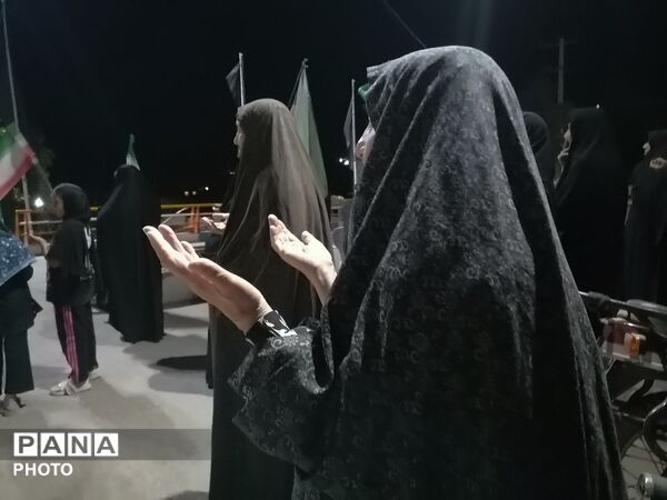 نماز جماعت همراه با اجتماعات شبانه در حسینیه شهدای شهر بار نیشابور 