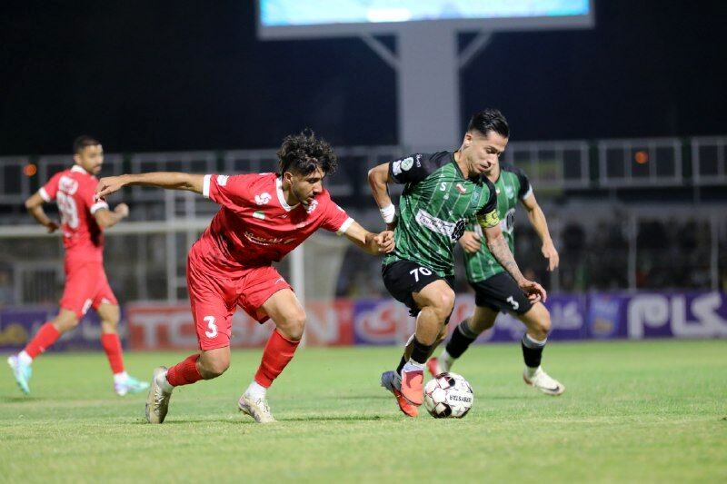 برتری خیبر مقابل پرسپولیس در نیمه نخست/ قرمزها همچنان دور از انتظار