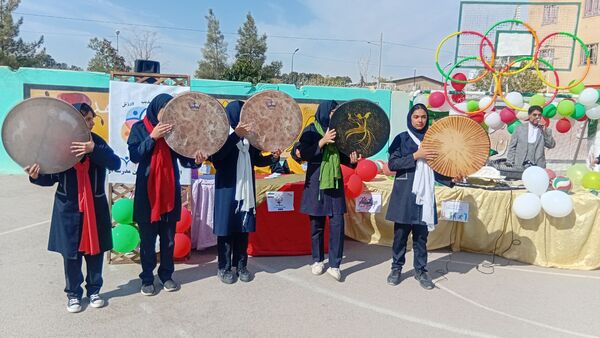 المپیاد ورزشی درون مدرسه‌ای در دبیرستان عطیه