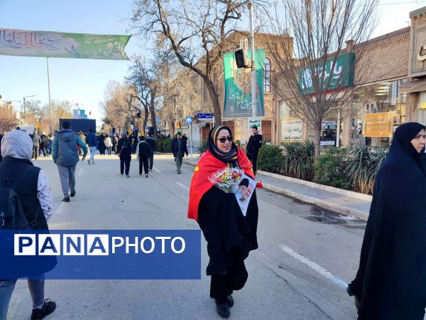 قاب پانا میزبان ساعات اولیه جشن بزرگ خیابانی در نیشابور 