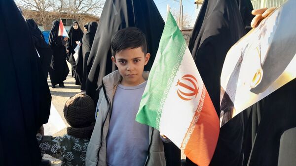 راهپیمایی مردم شهرستان بام و صفی آباد در محکومیت و اعلام مخالفت خود نسبت به جنایات ترورسیتی اخیر در کشور