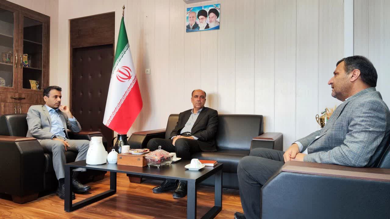 دیدار معاون آموزش ابتدایی اداره کل آموزش و پرورش استان بوشهر با مدیر کل اداره اتباع خارجی استانداری بوشهر