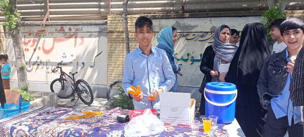 برپایی بازارچه در مدرسه ولیعصر آشخانه 