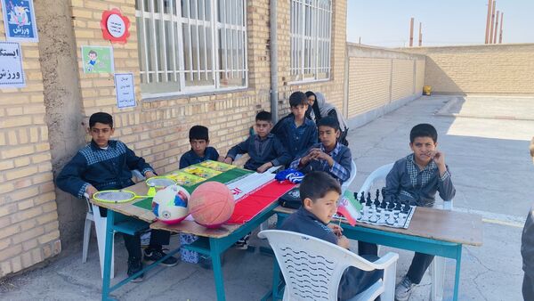 کلنگ‌زنی نمازخانه در مدرسه برکت علیاشهر 