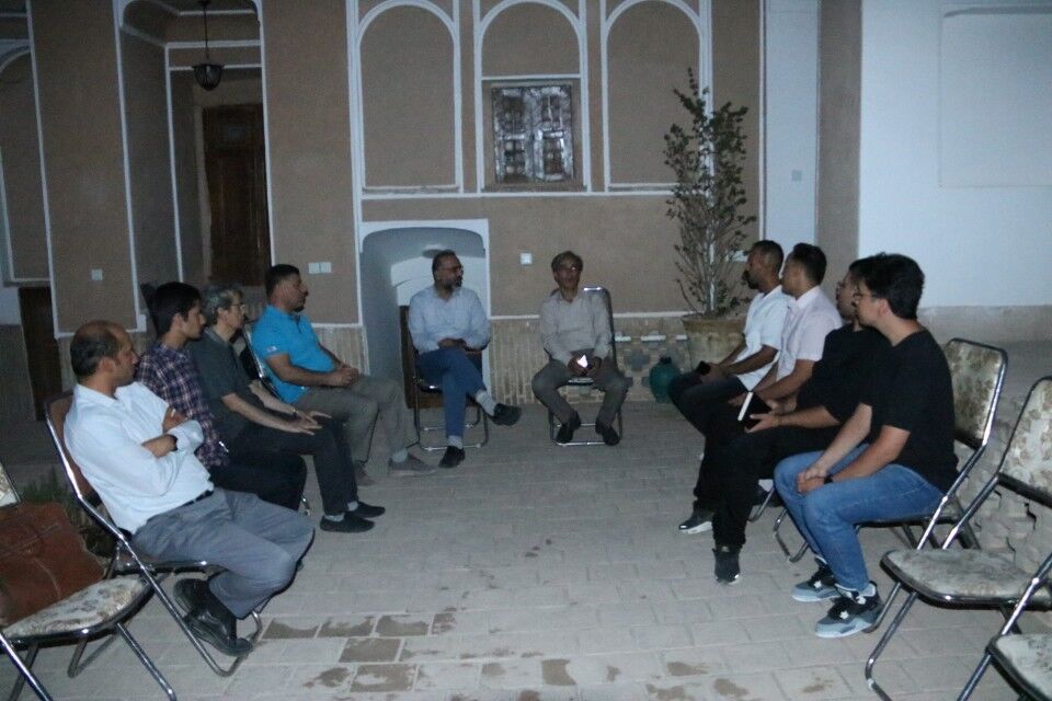 میزبانی فرهنگ‌سرای گردشگری یزد از دوره آموزشی پرنده‌نگری