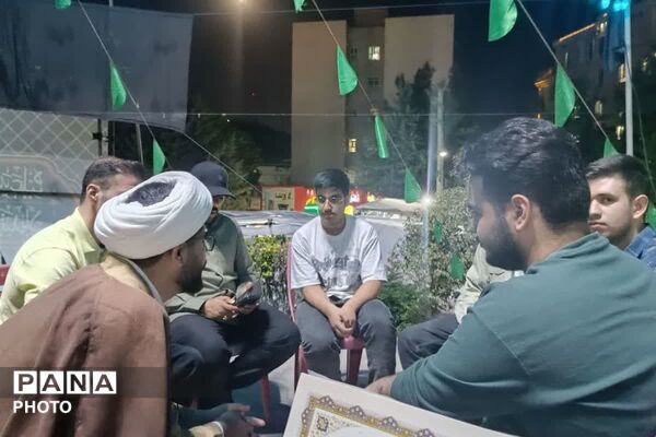  کافه گفتگو نوجوانان مبارز رودهن در تجمعات مردمی شبانه