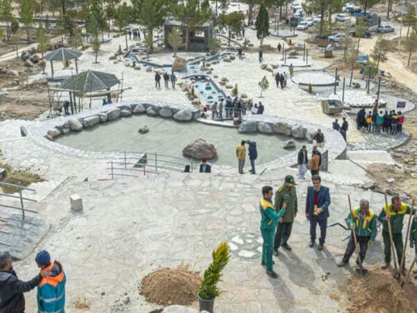 به یاد شهیدان  ترشیز کهن هزار و۲۲۲ نهال در بامشار  کاشمر کاشته شد