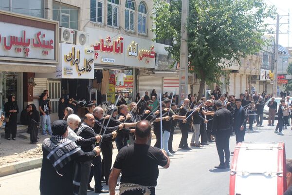 اجرای مراسم شاه‌حسین گویان در شهرستان فردیس