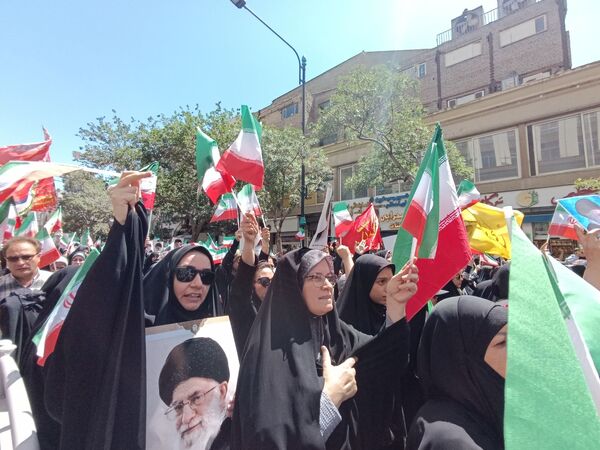 راهپیمایی جمعه خشم و نصر با حضور پرشور مشهد مقدس برگزار شد