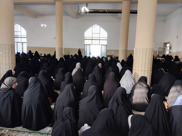 اقامه‌ نماز‌ عیدفطر در شهر وردنجان