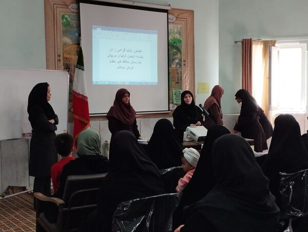 جلسه انجمن و اولیا در هنرستان کاردانش حافظ 